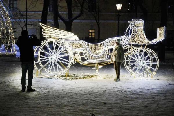 Гуляем по новогоднему Петербургу с &laquo;Фонтанкой&raquo;