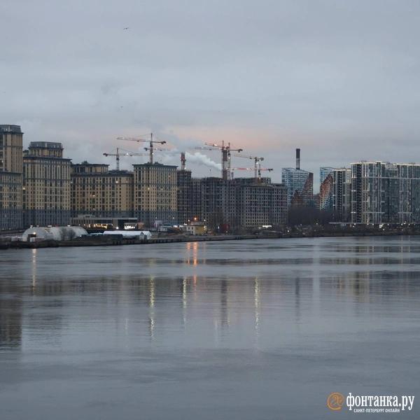 Два моста у одной реки. Кто построит переправы через Неву