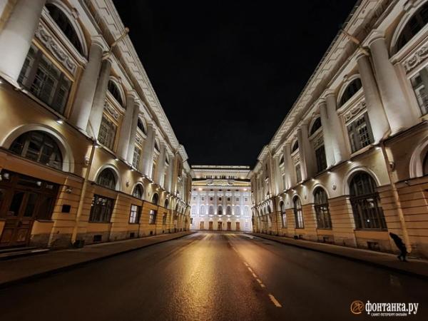 Куда пойти 19&ndash;21 декабря: &laquo;Поэтория&raquo; в Мариинском, юбилей Карла Росси, &laquo;Разворот&raquo; в &laquo;Севкабель Порту&raquo;