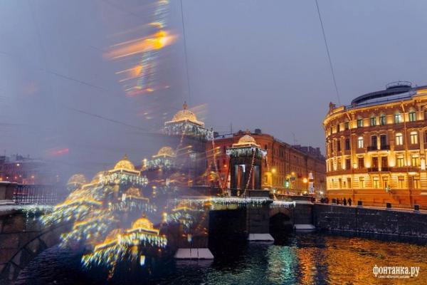 Гуляем по новогоднему Петербургу с &laquo;Фонтанкой&raquo;