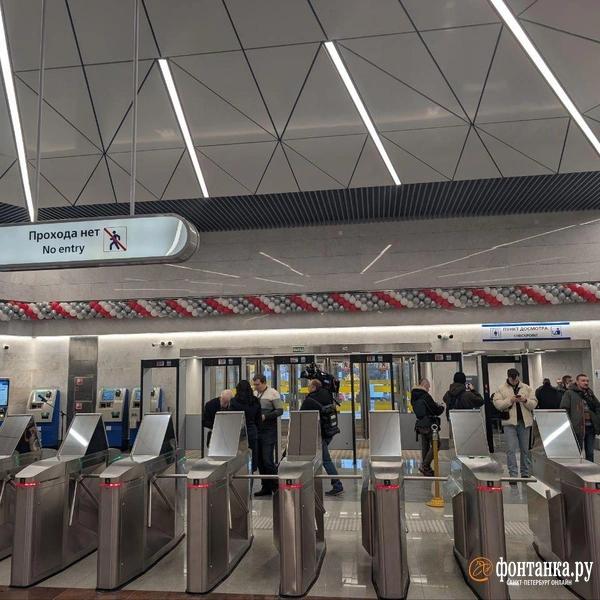&laquo;Вы из какой организации?&raquo; &mdash; &laquo;Юго-Запад&raquo;. Как Петербург получил две новые станции метро