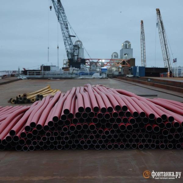 Два моста у одной реки. Кто построит переправы через Неву