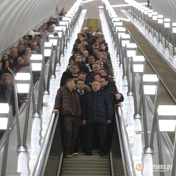 &laquo;Вы из какой организации?&raquo; &mdash; &laquo;Юго-Запад&raquo;. Как Петербург получил две новые станции метро