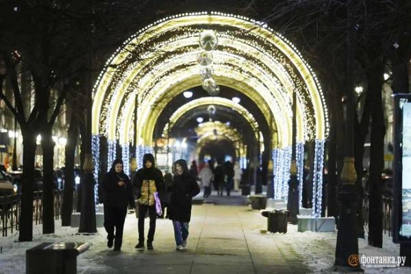 Гуляем по новогоднему Петербургу с &laquo;Фонтанкой&raquo;