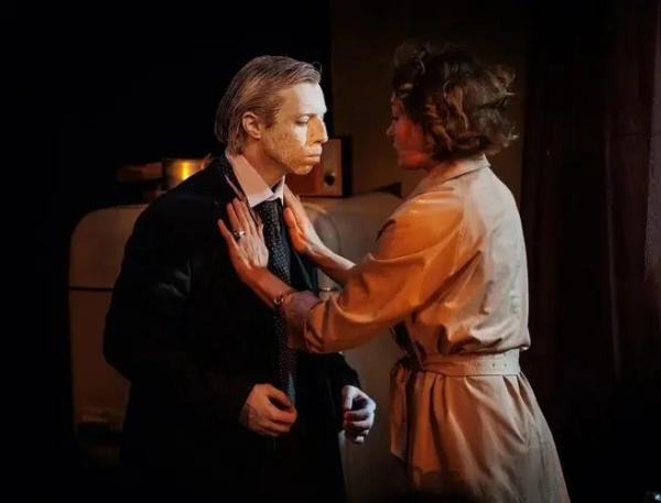 Куда пойти 16&ndash;18 января: цветущая сирень в Царском Селе, застолье обэриутов в Новой Голландии и иностранные киноновинки