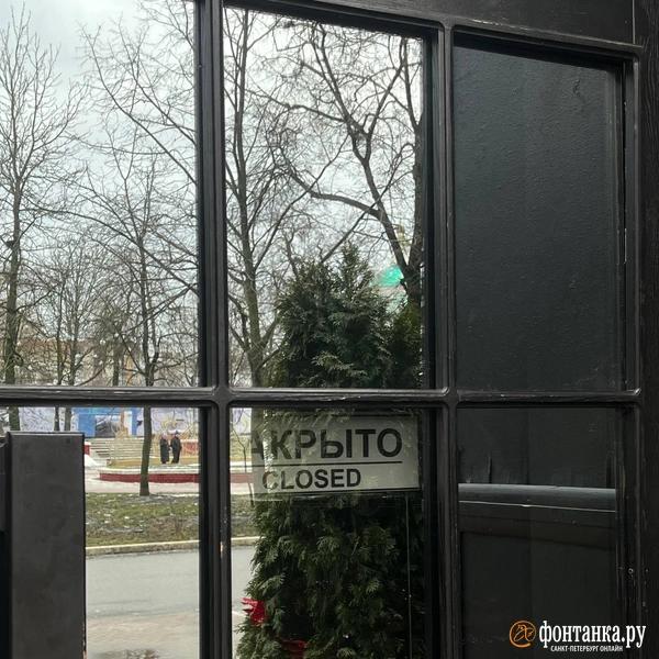 Свечи и очереди на АЗС. Журналист &laquo;Фонтанки&raquo; ходит по Белгороду, чтобы найти интернет и показать, что творится в городе