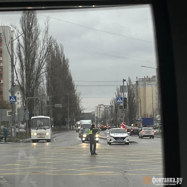 Свечи и очереди на АЗС. Журналист &laquo;Фонтанки&raquo; ходит по Белгороду, чтобы найти интернет и показать, что творится в городе