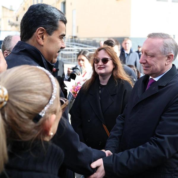 &laquo;Это родной город Владимира Путина&raquo;. Как Мадуро в последний раз приезжал в Петербург