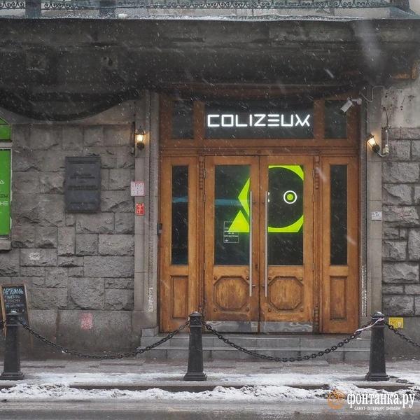 Иностранные вывески запретили, но они никуда не делись. &laquo;Фонтанка&raquo; выяснила почему